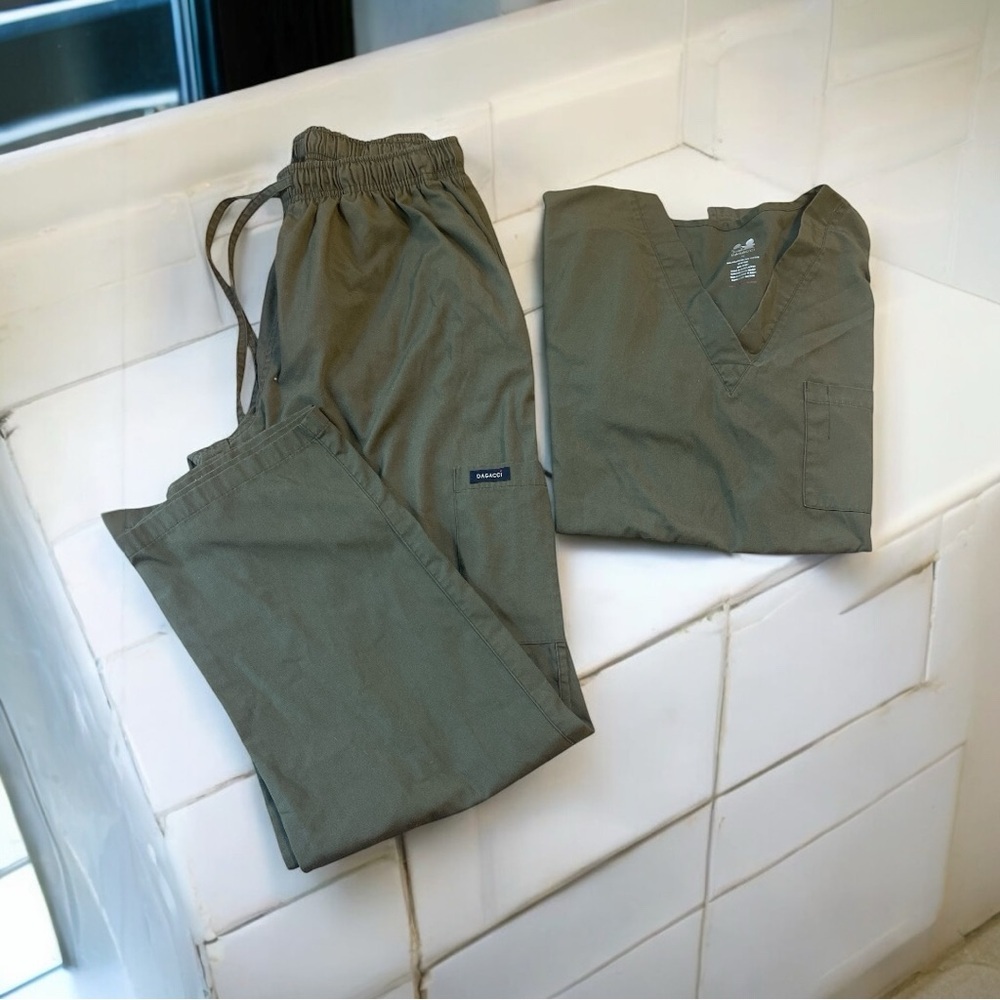 DAGACCI Olive Green UNISEX Scrub Set Size XL GUC